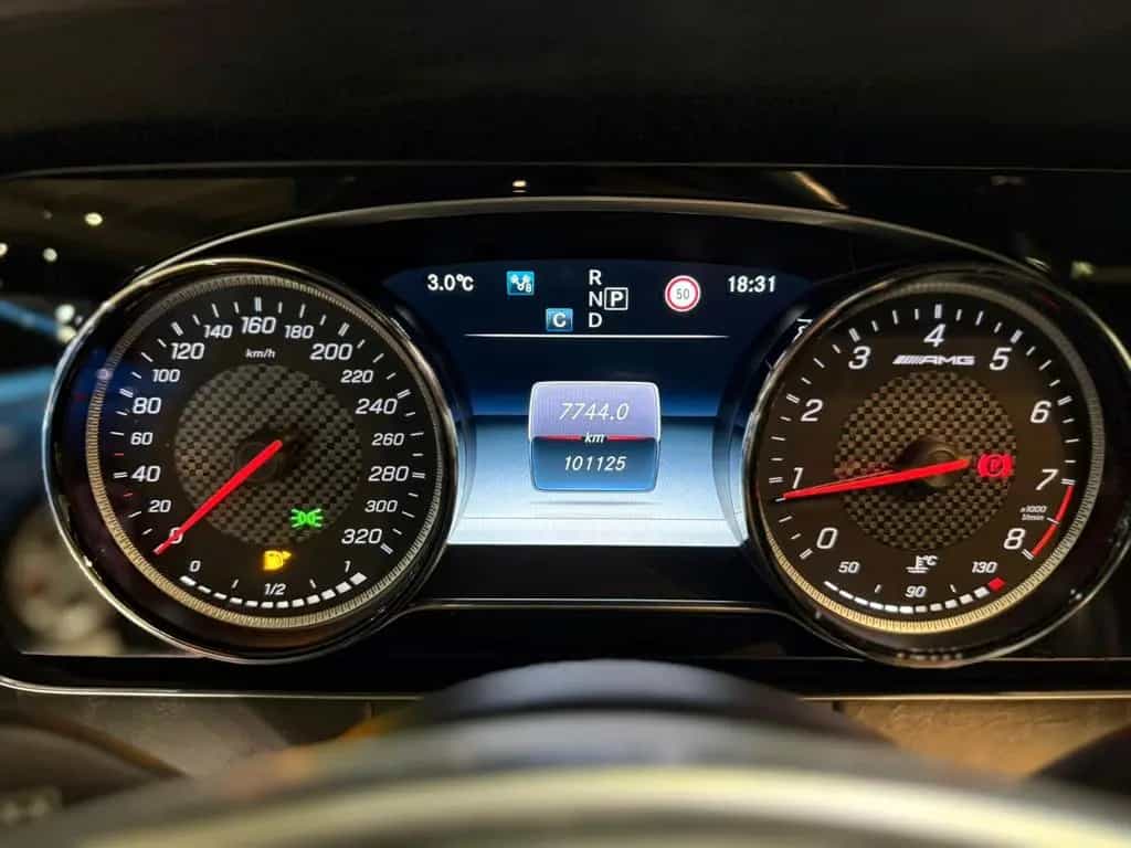 Mercedes-Benz E-Class 63 AMG T-Modell 4Matic*Pano*Memory*Head-up* 03/2018-photo-19