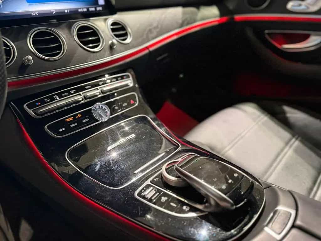 Mercedes-Benz E-Class 63 AMG T-Modell 4Matic*Pano*Memory*Head-up* 03/2018-photo-21