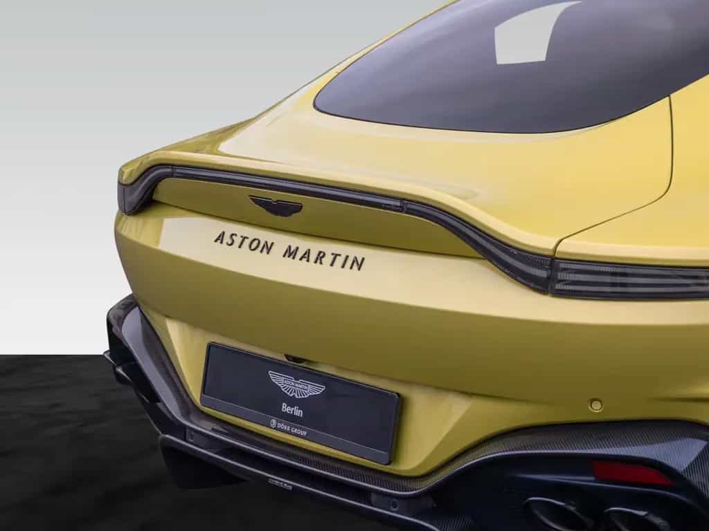 Aston Martin V8 Vantage Vantage MY25 | Carbon Pack | Bowers & Wilkins 04/2026-photo-14