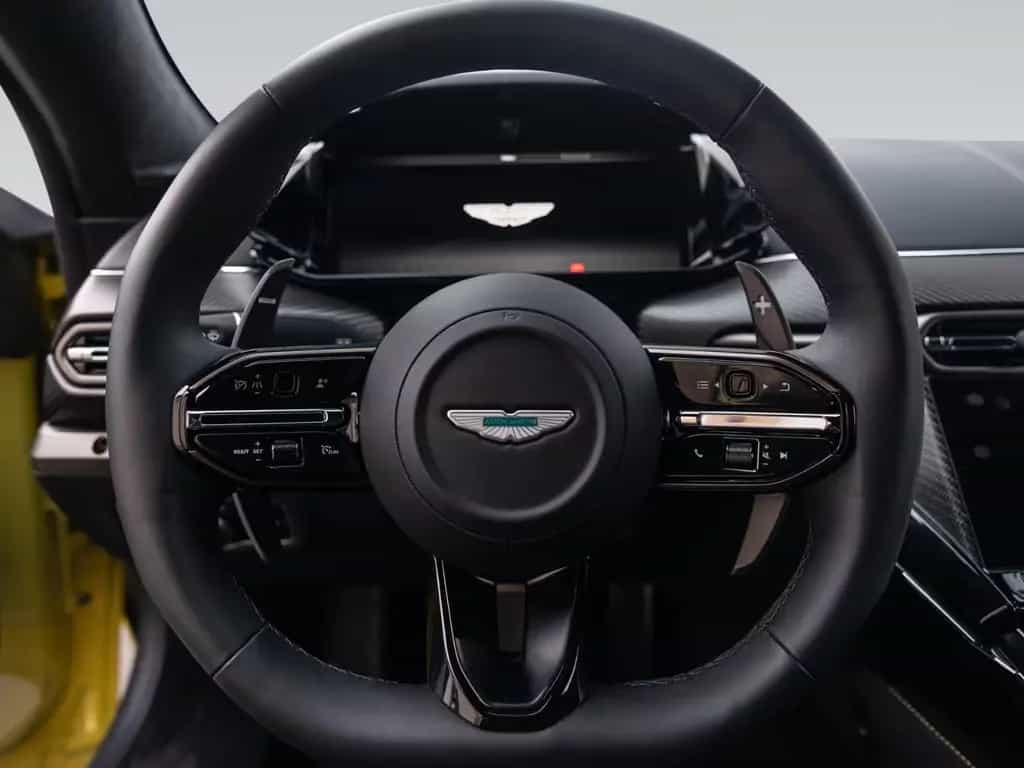 Aston Martin V8 Vantage Vantage MY25 | Carbon Pack | Bowers & Wilkins 04/2026-photo-26
