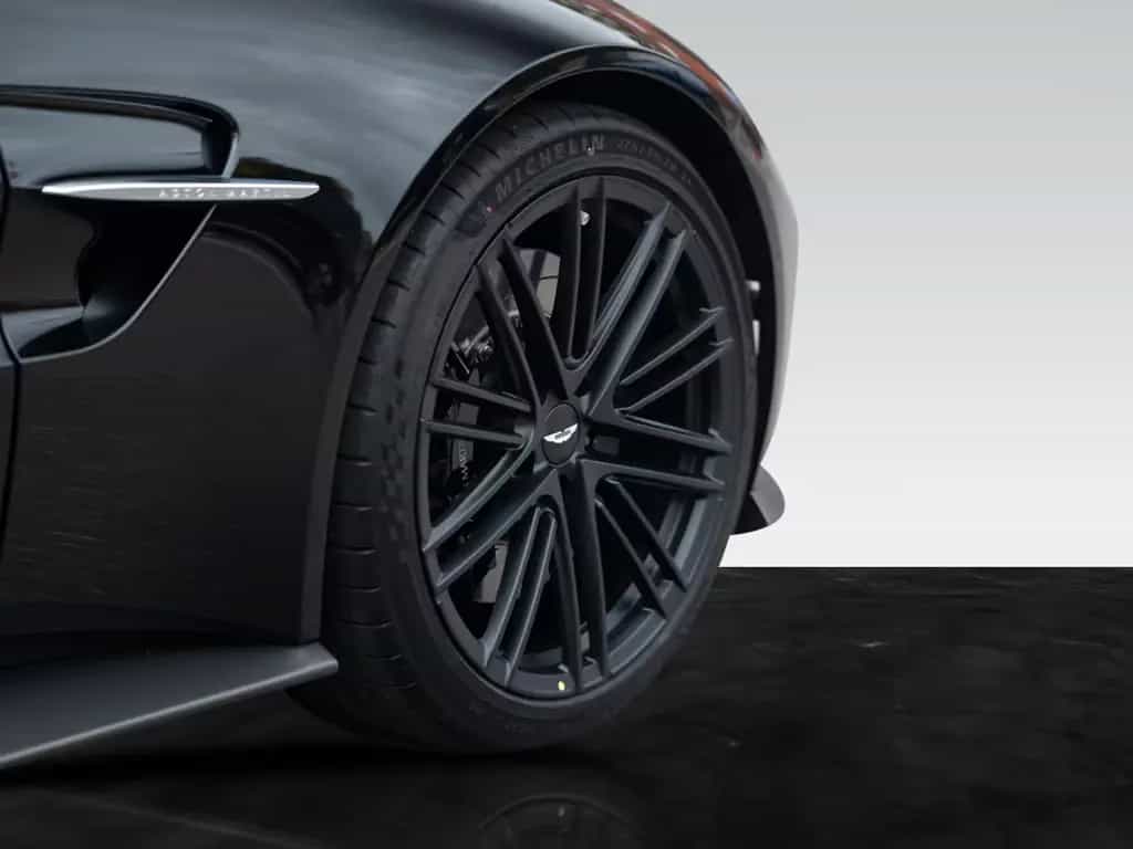 Aston Martin V8 Vantage Vantage MY25 | Onyx Black null-photo-15