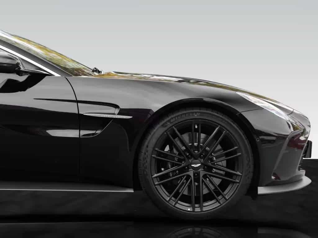 Aston Martin V8 Vantage Vantage MY25 | Onyx Black null-photo-16