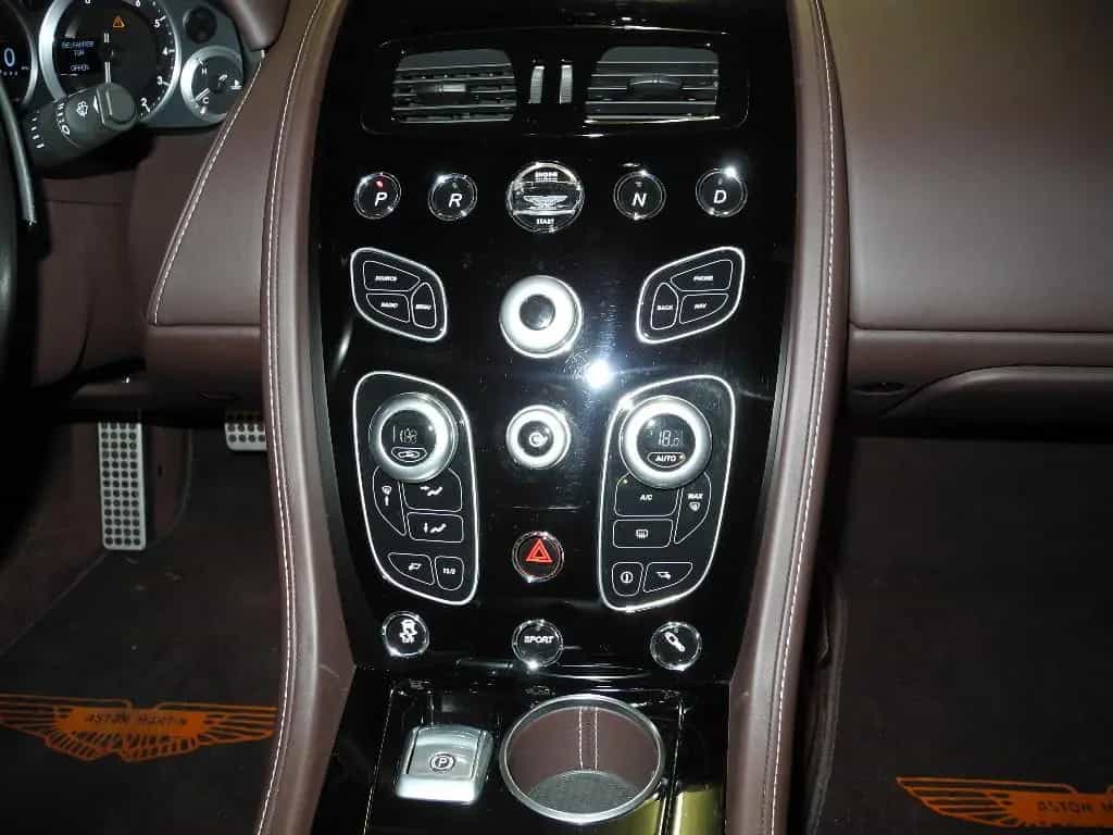 Aston Martin Rapide S neue Reifen, AM scheckheftgepflegt 01/2017-photo-10