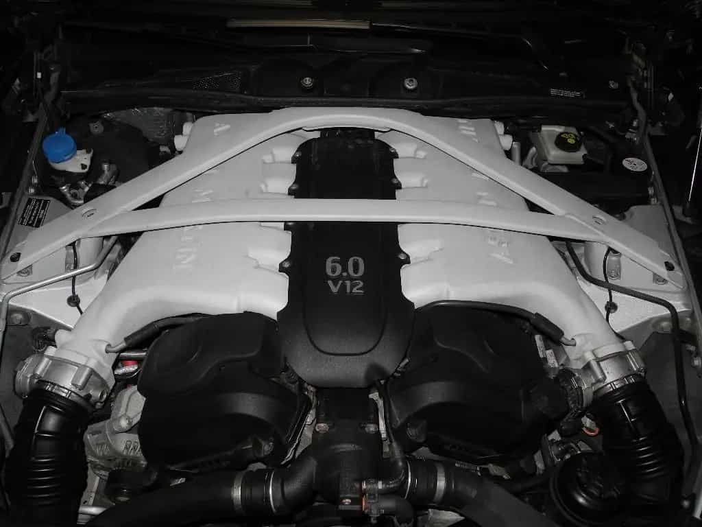Aston Martin Rapide S neue Reifen, AM scheckheftgepflegt 01/2017-photo-16
