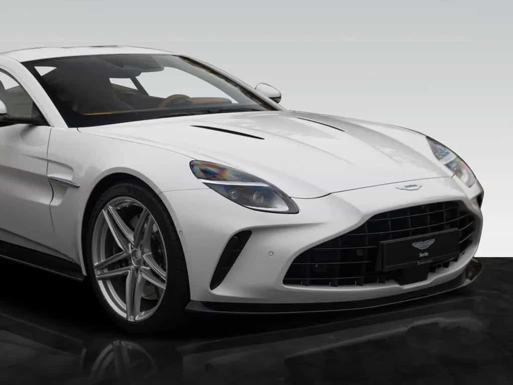 Aston Martin V8 Vantage Vantage MY25 | Zenith White null-photo-1