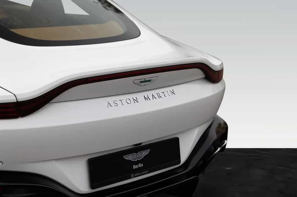 Aston Martin V8 Vantage Vantage MY25 | Zenith White null-photo-15