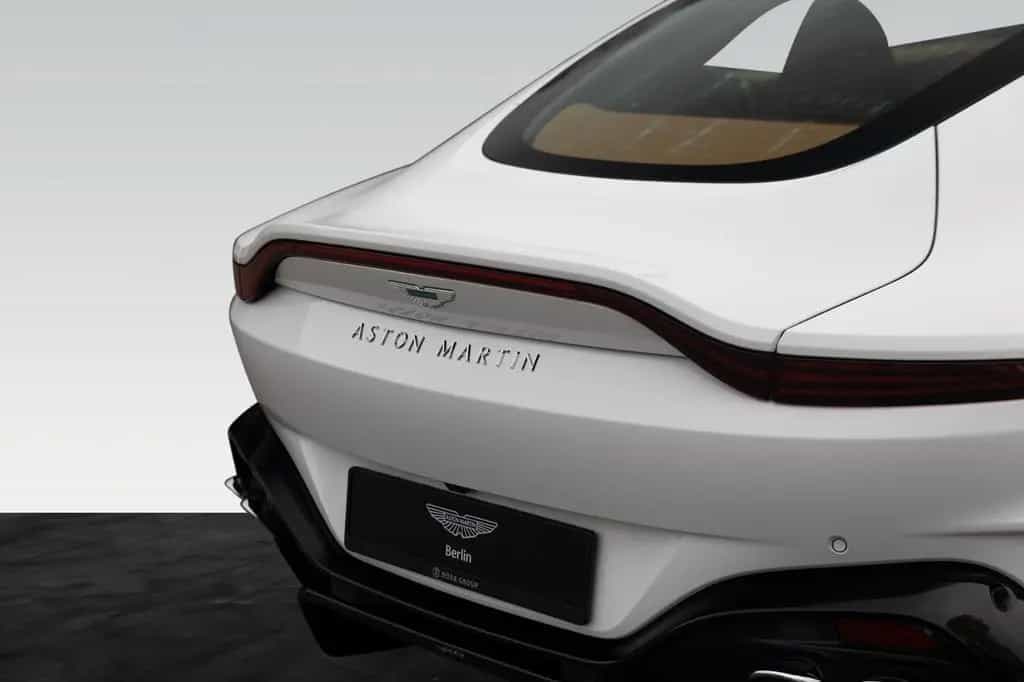 Aston Martin V8 Vantage Vantage MY25 | Zenith White null-photo-16