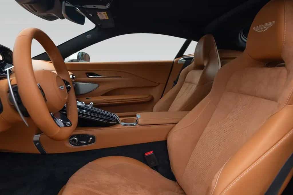 Aston Martin V8 Vantage Vantage MY25 | Zenith White null-photo-17