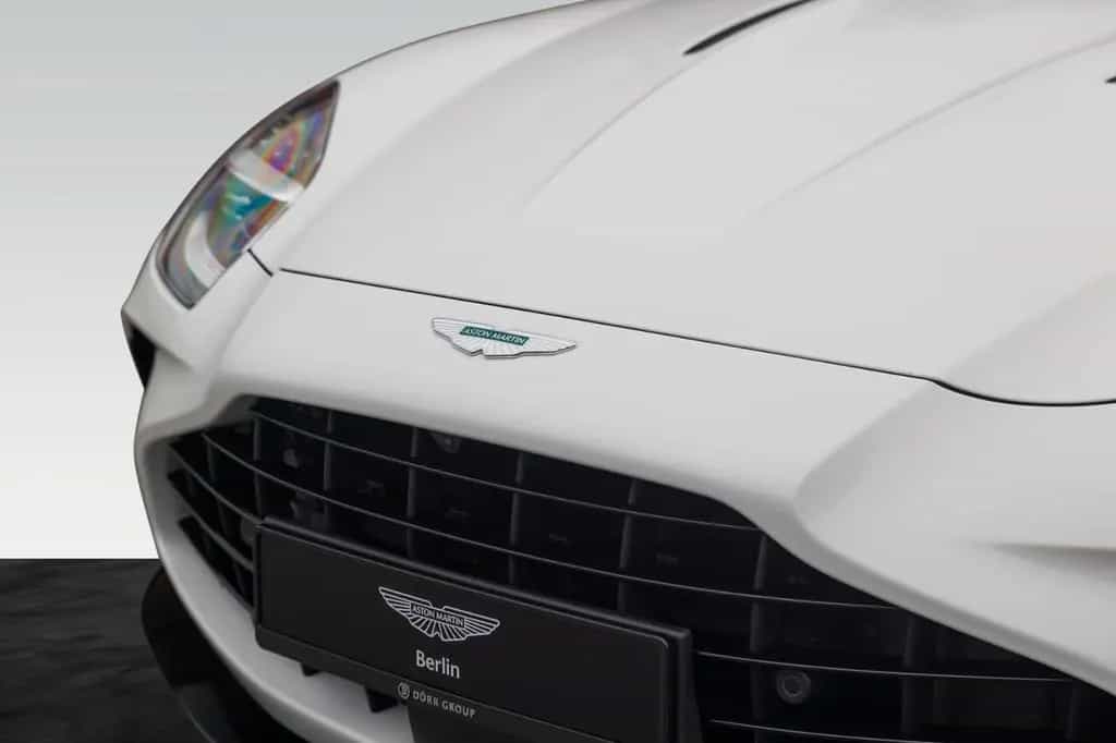 Aston Martin V8 Vantage Vantage MY25 | Zenith White null-photo-6
