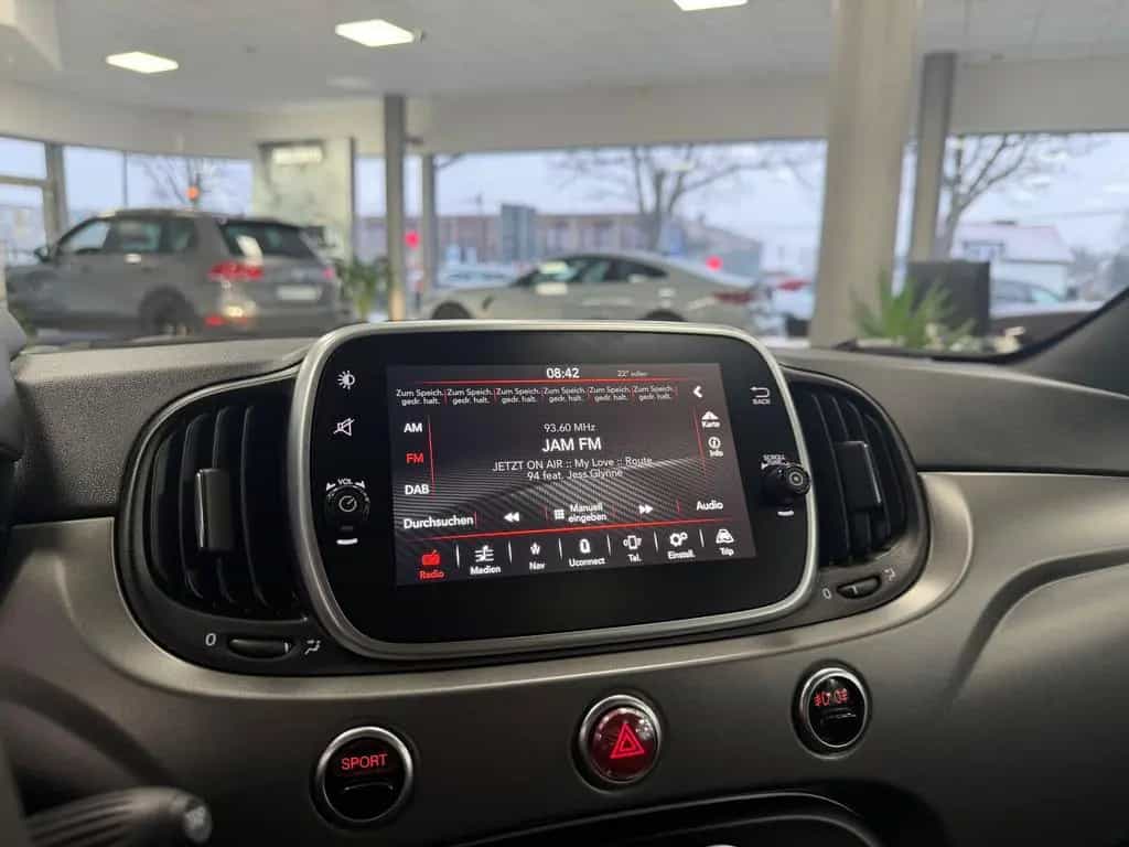 Abarth 595 Turismo Autom*Bi-Xenon*Pano*Klima*Beats*DAB* 10/2018-photo-16