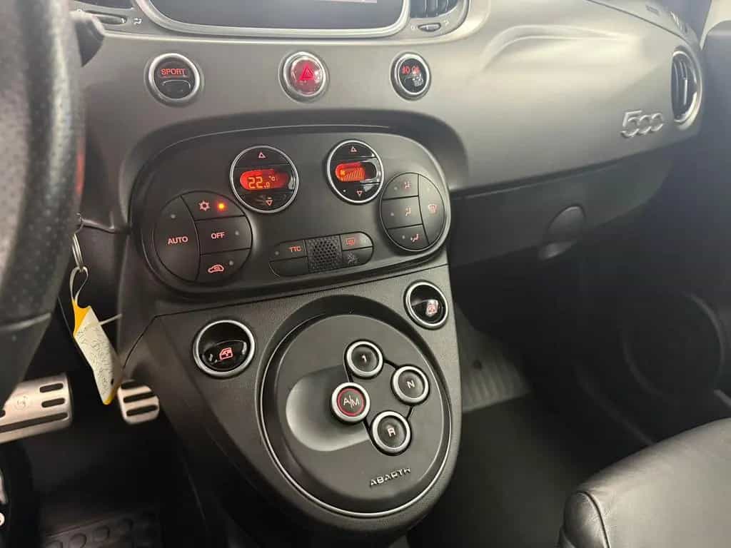 Abarth 595 Turismo Autom*Bi-Xenon*Pano*Klima*Beats*DAB* 10/2018-photo-20