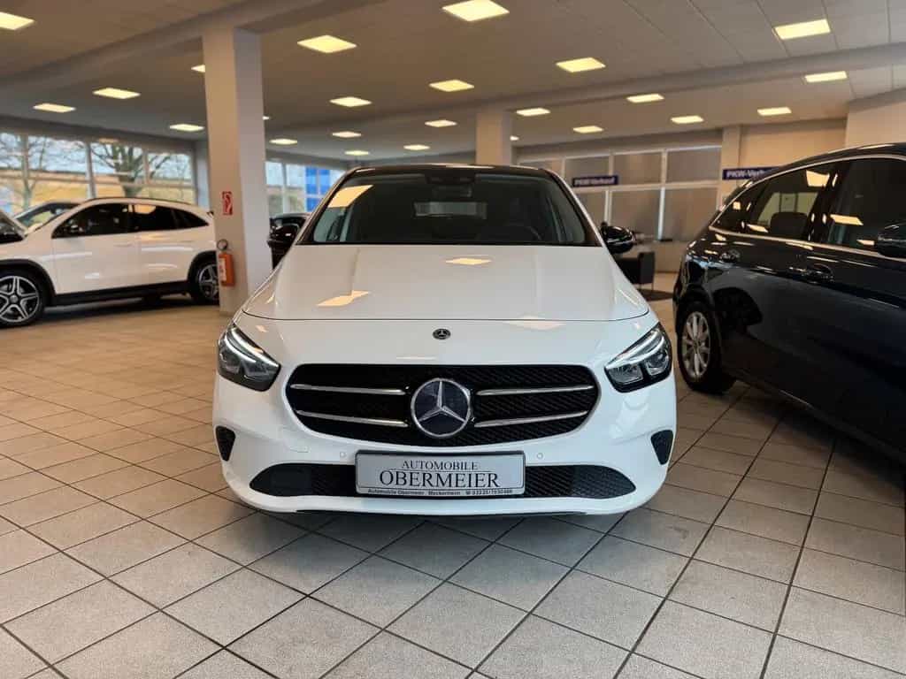 Mercedes-Benz B-Class 200 Progr./Night Rü-Ka P-SHD LED AHK TWA SHZ 04/2019-photo-1