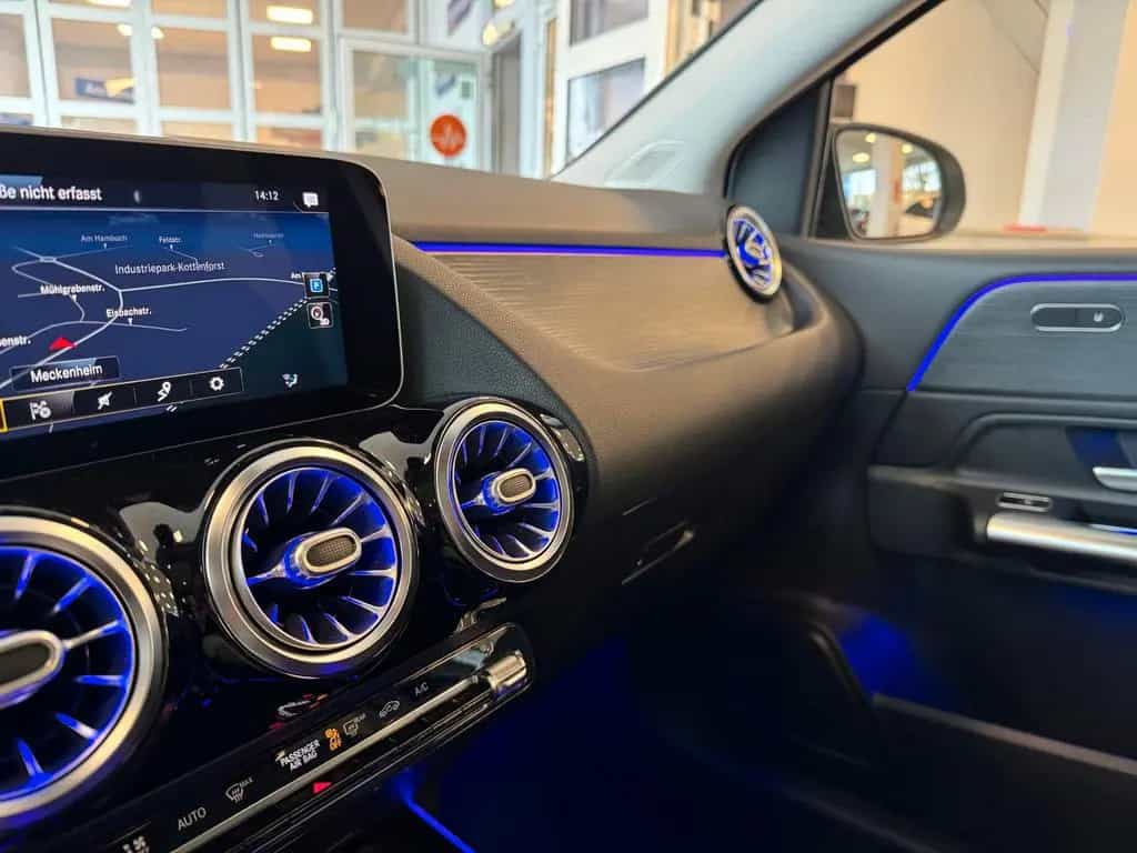 Mercedes-Benz B-Class 200 Progr./Night Rü-Ka P-SHD LED AHK TWA SHZ 04/2019-photo-21