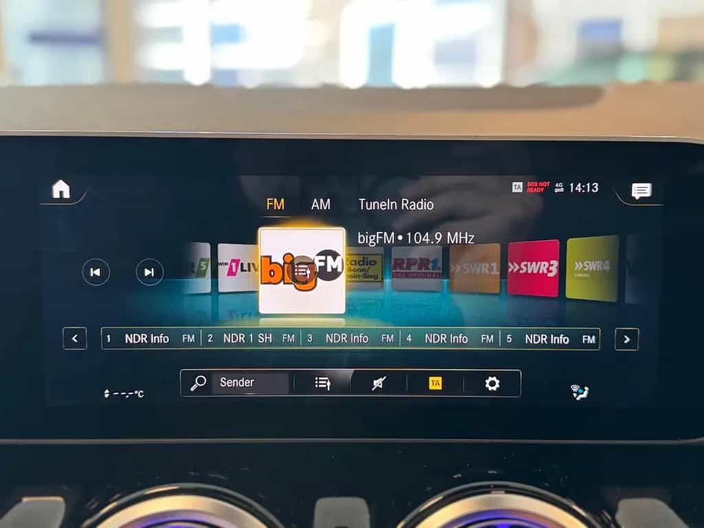 Mercedes-Benz B-Class 200 Progr./Night Rü-Ka P-SHD LED AHK TWA SHZ 04/2019-photo-23