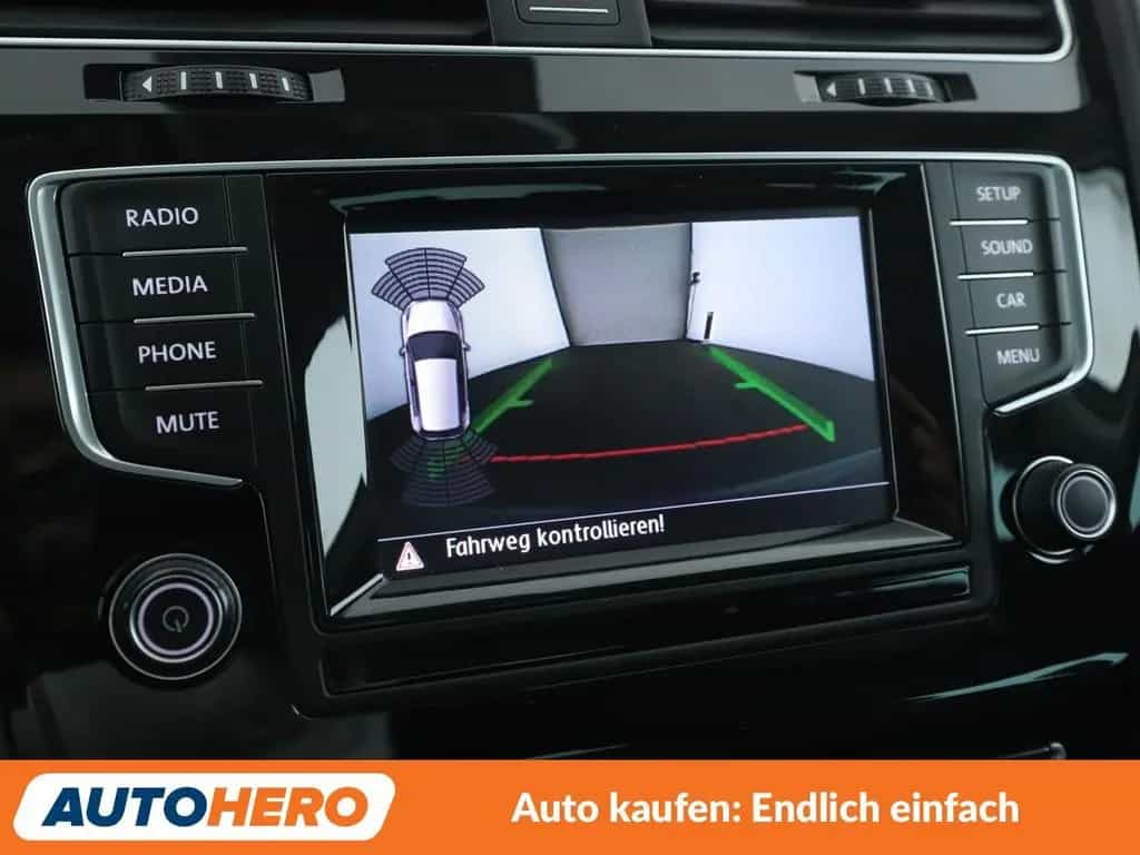 Volkswagen Golf VII 1.4 TSI Cup BMT Aut.*CAM*XENON*PDC*SHZ* 10/2014-photo-21