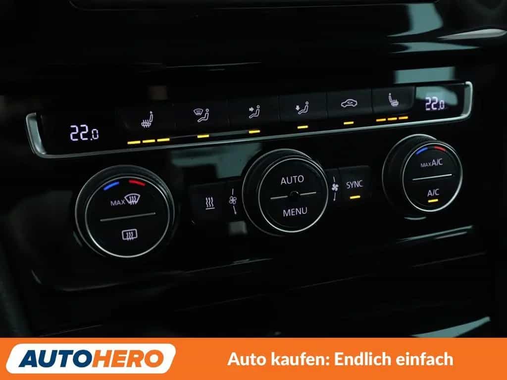 Volkswagen Golf VII 1.4 TSI Cup BMT Aut.*CAM*XENON*PDC*SHZ* 10/2014-photo-22