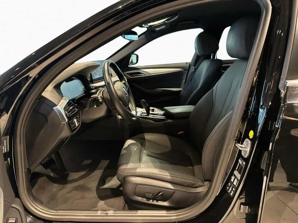 BMW 5 Series 520d xDrive Touring Aut LiCoPro,DAPro,ParkAss 11/2022-photo-9