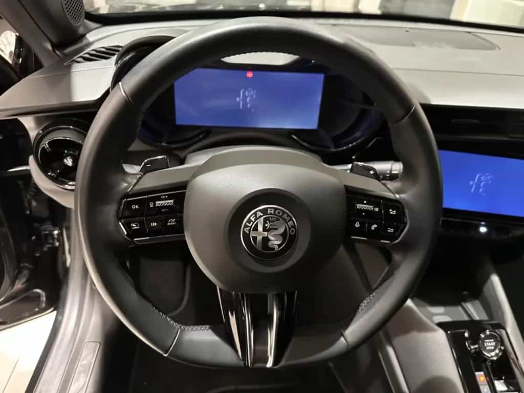 Alfa Romeo Junior Ibrida 1.2 VGT 48V-Hybrid 100 kW Speciale 01/2025-photo-15