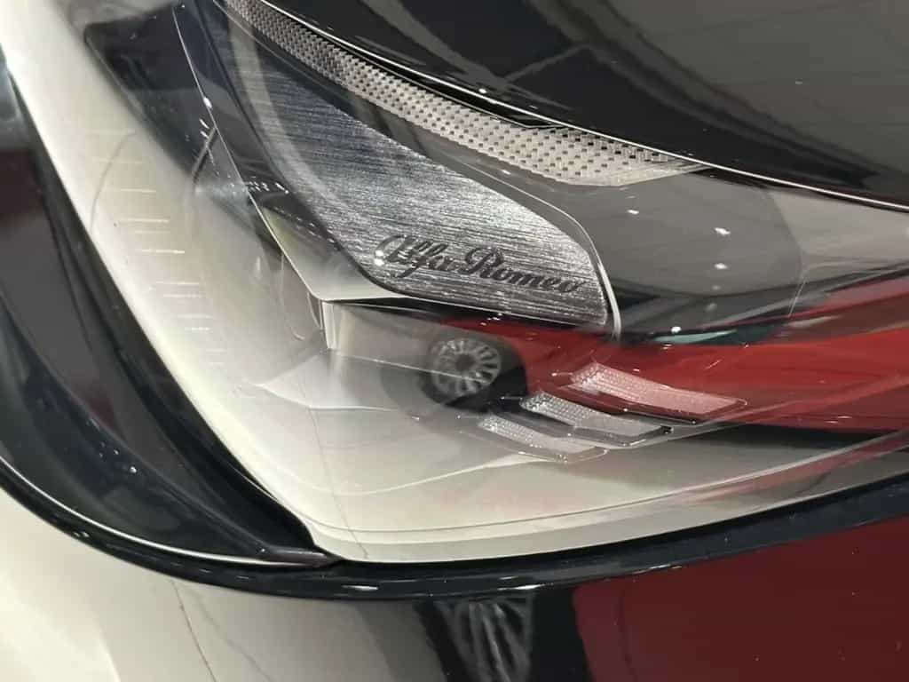 Alfa Romeo Junior Ibrida 1.2 VGT 48V-Hybrid 100 kW Speciale 01/2025-photo-3