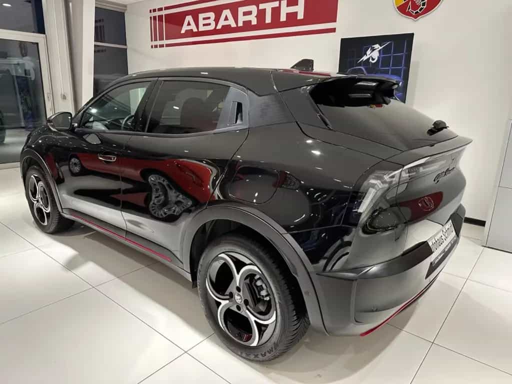 Alfa Romeo Junior Ibrida 1.2 VGT 48V-Hybrid 100 kW Speciale 01/2025-photo-7