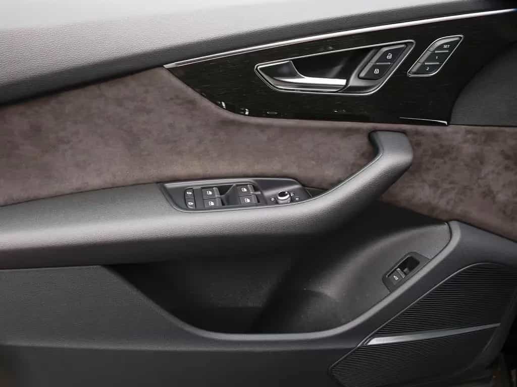 Audi SQ7 4.0 TFSI Matrix ACC AHK Panorama B&O Kamera 01/2022-photo-19