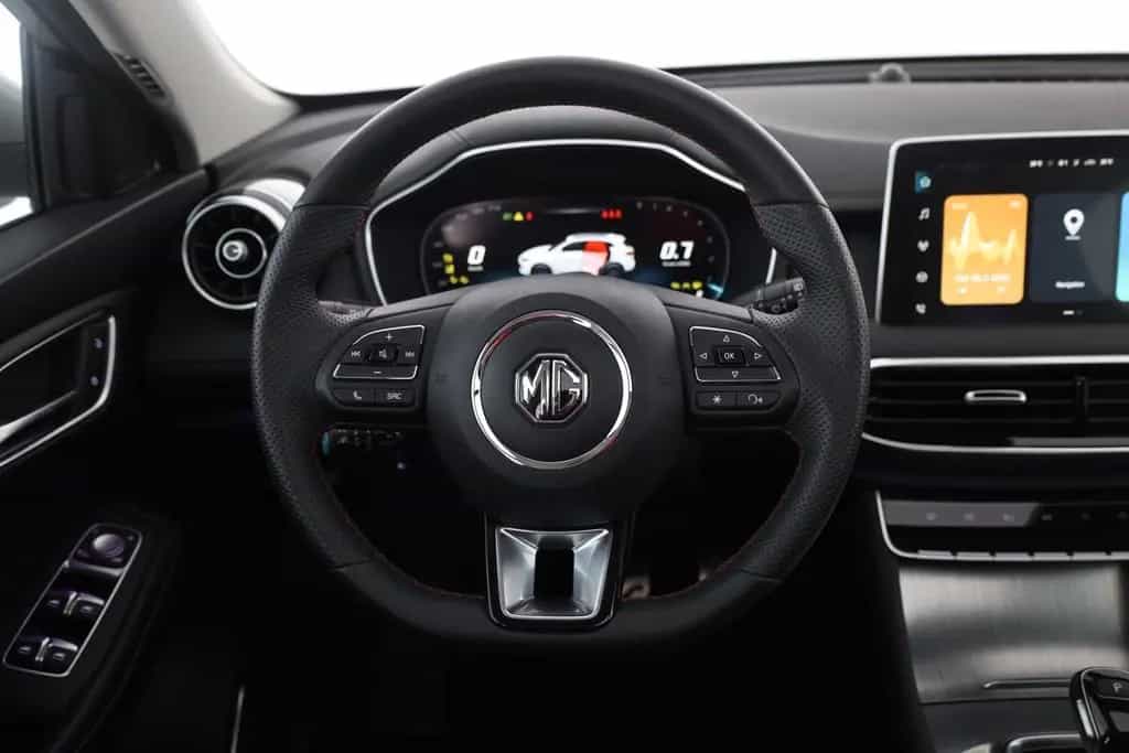 MG HS 1.5 T-GDI Luxury Aut. LED ACC Navi 360° Pano 03/2024-photo-14