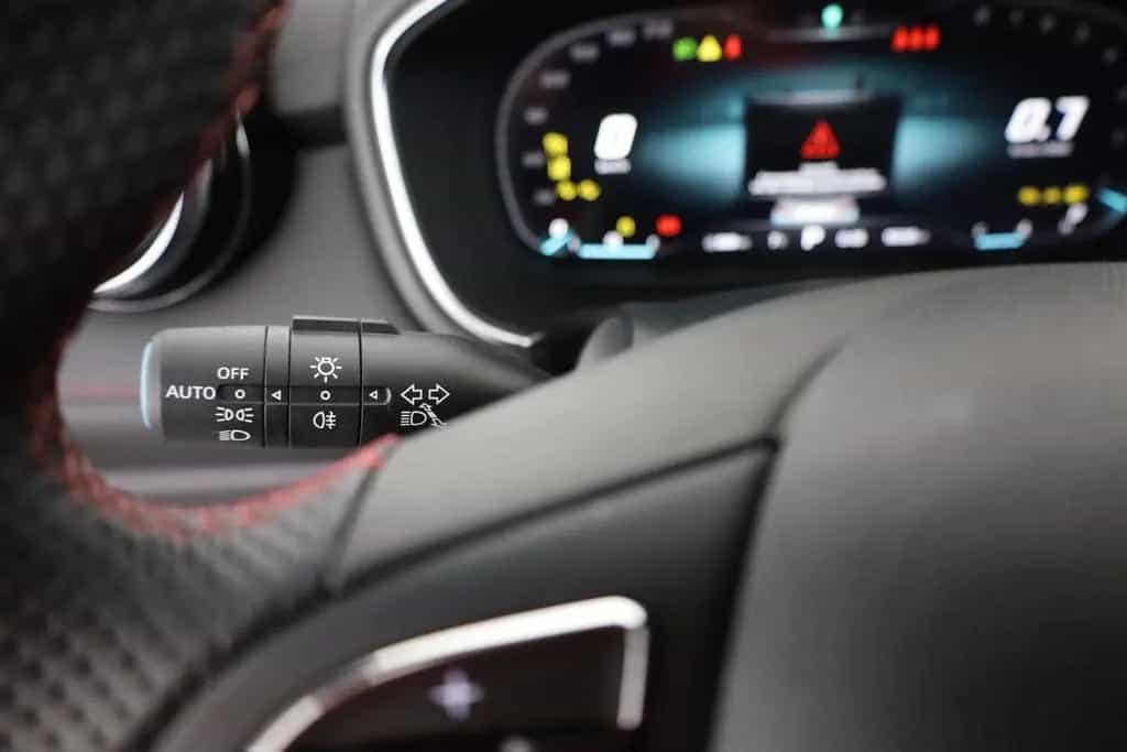 MG HS 1.5 T-GDI Luxury Aut. LED ACC Navi 360° Pano 03/2024-photo-18
