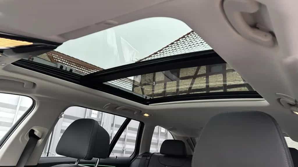 BMW 5 Series 520d xDrive Laser LC Prof AHK HUD RFK Memory LRH 07/2022-photo-22