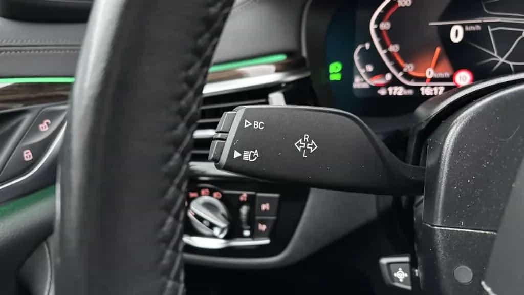 BMW 5 Series 520d xDrive Laser LC Prof AHK HUD RFK Memory LRH 07/2022-photo-28