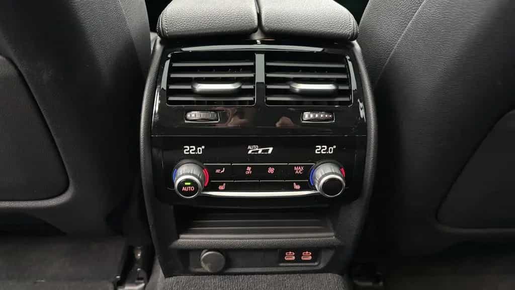 BMW 5 Series 520d xDrive Laser LC Prof AHK HUD RFK Memory LRH 07/2022-photo-36