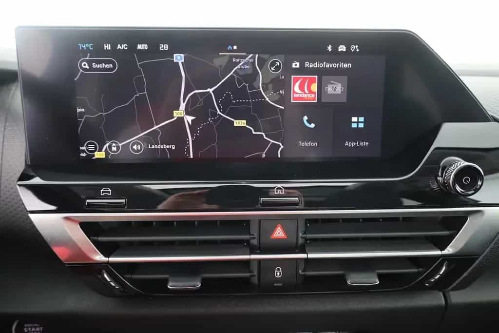 Citroën C4 PureTech 130 Aut. LED ACC Navi Pano 360° 05/2024-photo-11