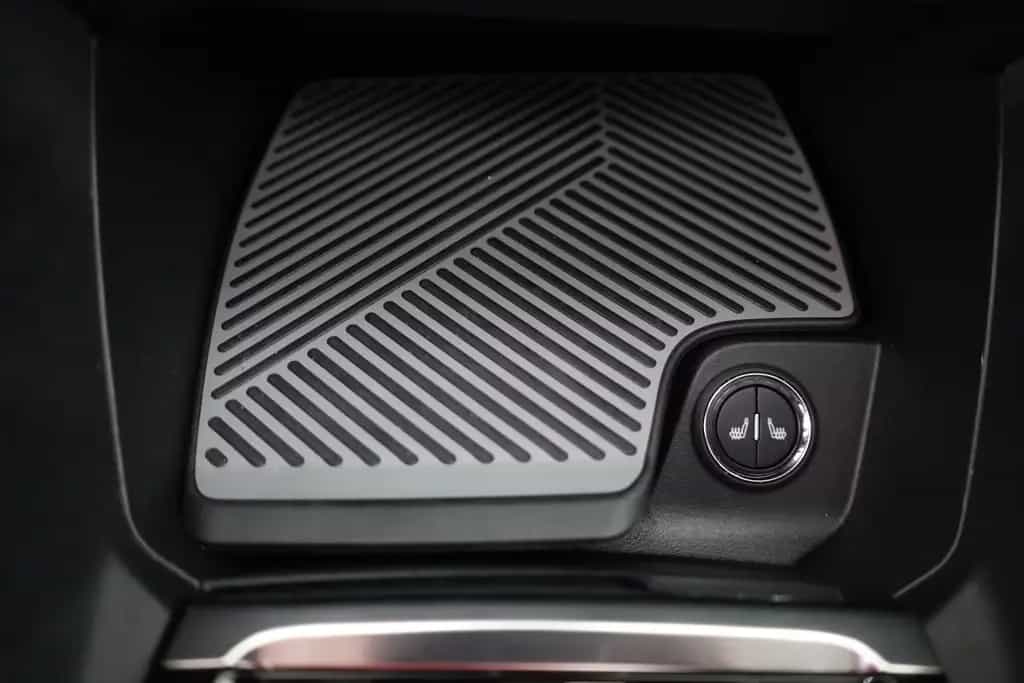 Citroën C4 PureTech 130 Aut. LED ACC Navi Pano 360° 05/2024-photo-13