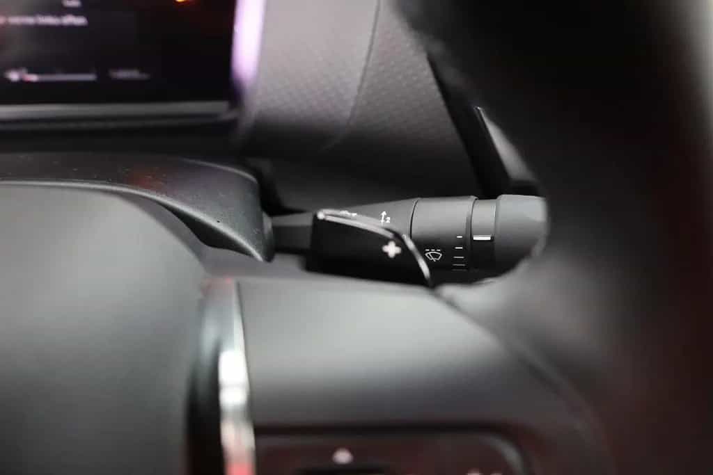 Citroën C4 PureTech 130 Aut. LED ACC Navi Pano 360° 05/2024-photo-20