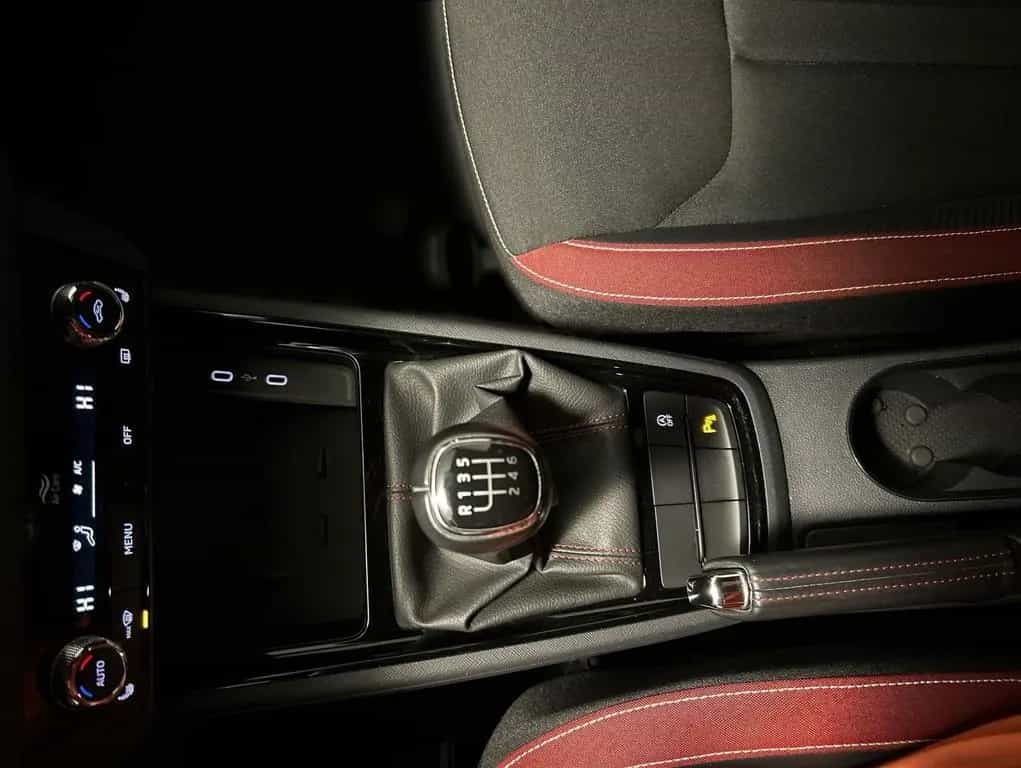 Skoda Kamiq 1.5 TSI Monte Carlo 10/2021-photo-19