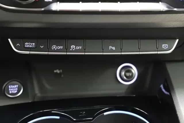 Audi A4 Avant 40TFSI 190PS advanced Virtual ACC LED 11/2019-photo-23