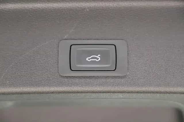 Audi A4 Avant 40TFSI 190PS advanced Virtual ACC LED 11/2019-photo-30