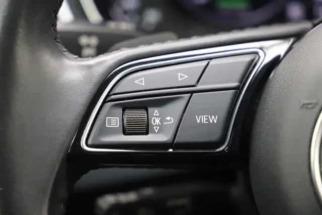 Audi A4 Avant 40TFSI 190PS advanced Virtual ACC LED 11/2019-photo-40