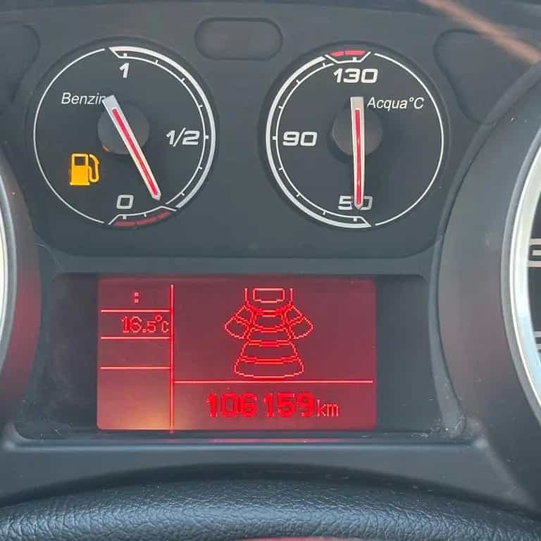 Alfa Romeo Giulietta Quadrifoglio Verde 08/2011-photo-16