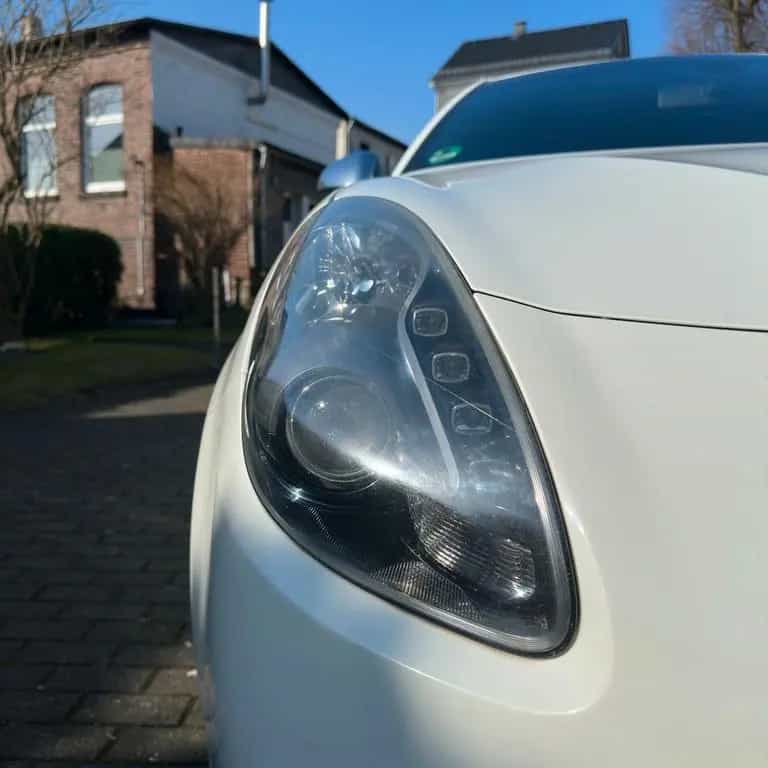 Alfa Romeo Giulietta Quadrifoglio Verde 08/2011-photo-6
