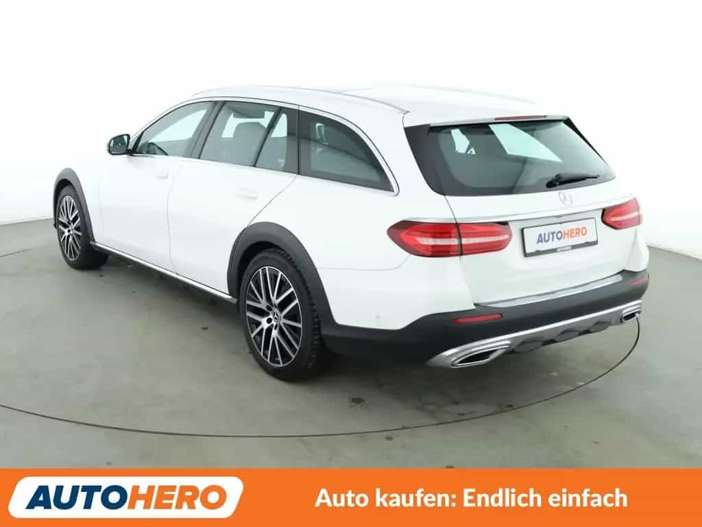 Mercedes-Benz E-Class d 4Matic Aut.*LED*NAVI*ACC*CAM*PDC*SHZ* 02/2021-photo-3