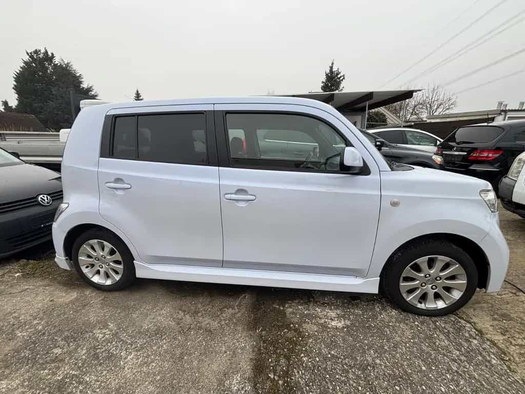 Daihatsu Materia 1.5 weiss 01/2008-photo-5