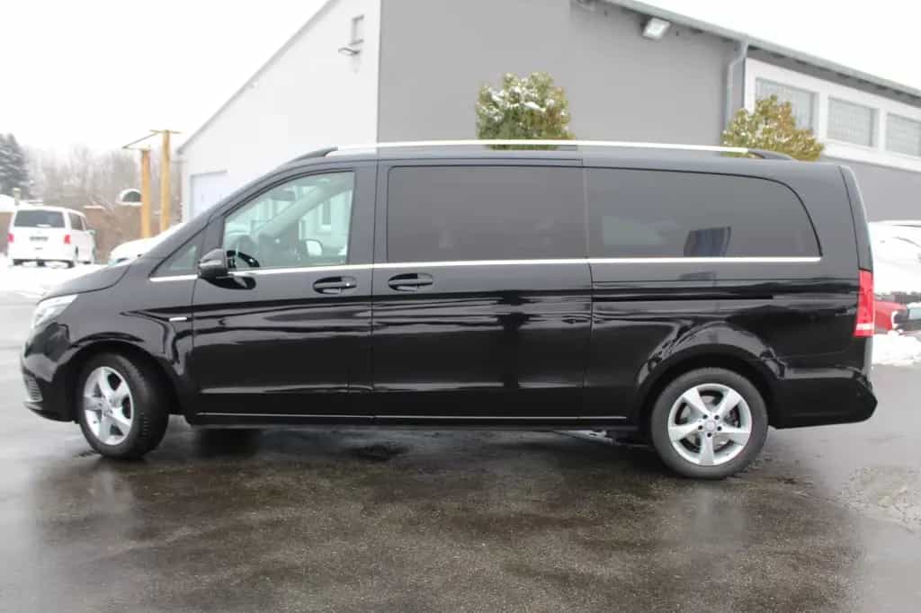 Mercedes-Benz V-Class 220d AVANTGARDE extralang +LED+AHK+Agility Co. 04/2017-photo-0