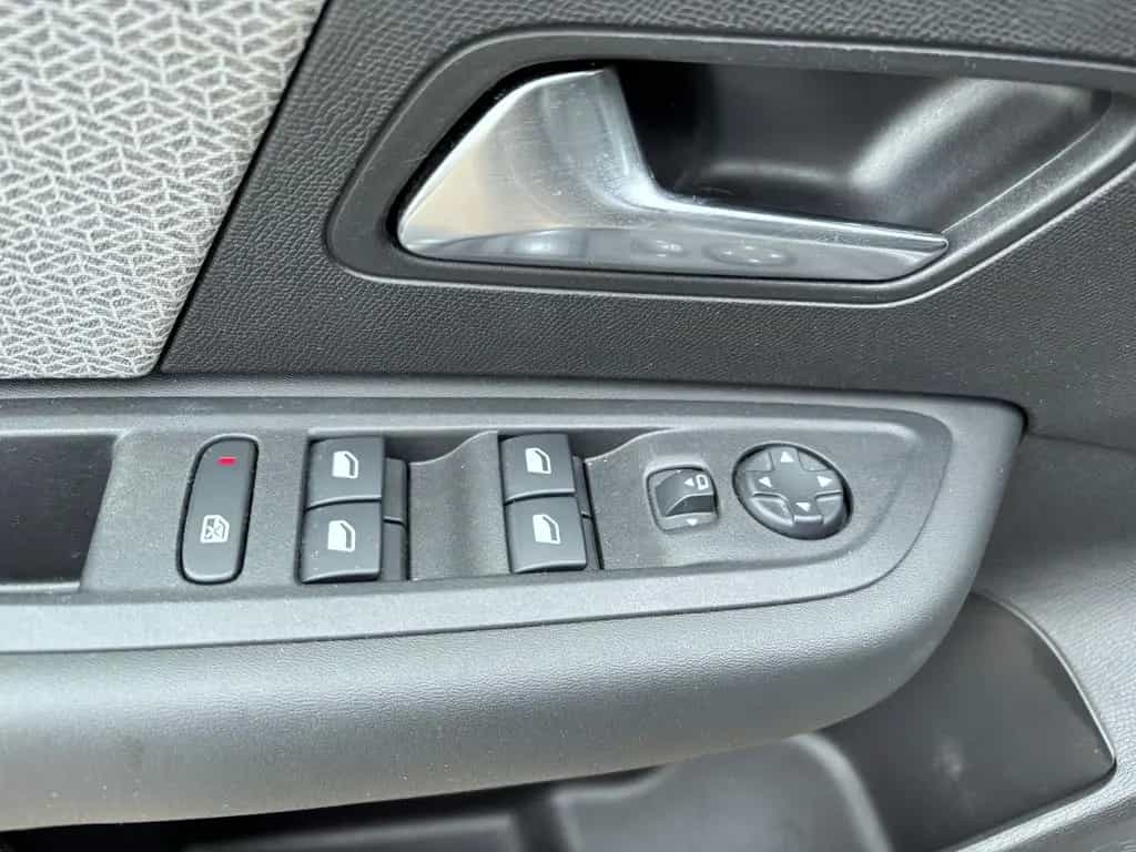 Citroën C4 Lim. Shine & Style Auto.*Navi*LED*Head-Up 02/2022-photo-28