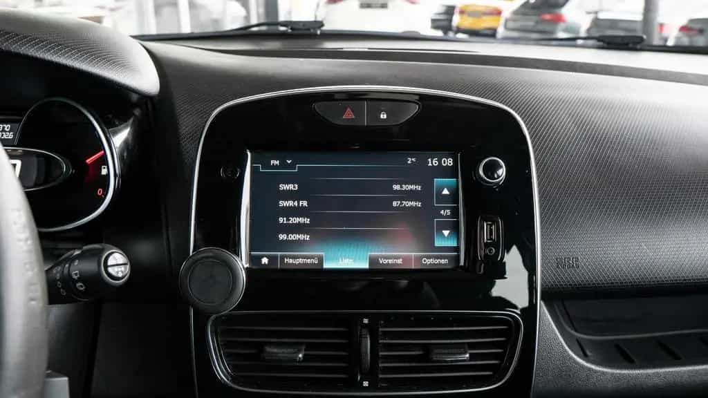 Renault Clio 1.2 LIMITED *PDC*TEMPOMAT*NAVI* 03/2018-photo-16