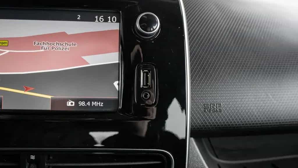 Renault Clio 1.2 LIMITED *PDC*TEMPOMAT*NAVI* 03/2018-photo-17