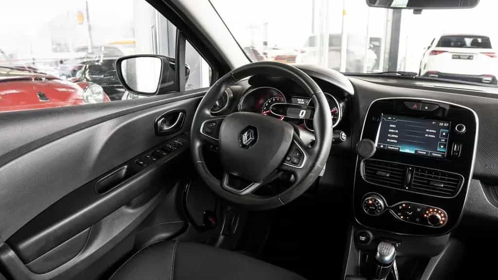 Renault Clio 1.2 LIMITED *PDC*TEMPOMAT*NAVI* 03/2018-photo-19