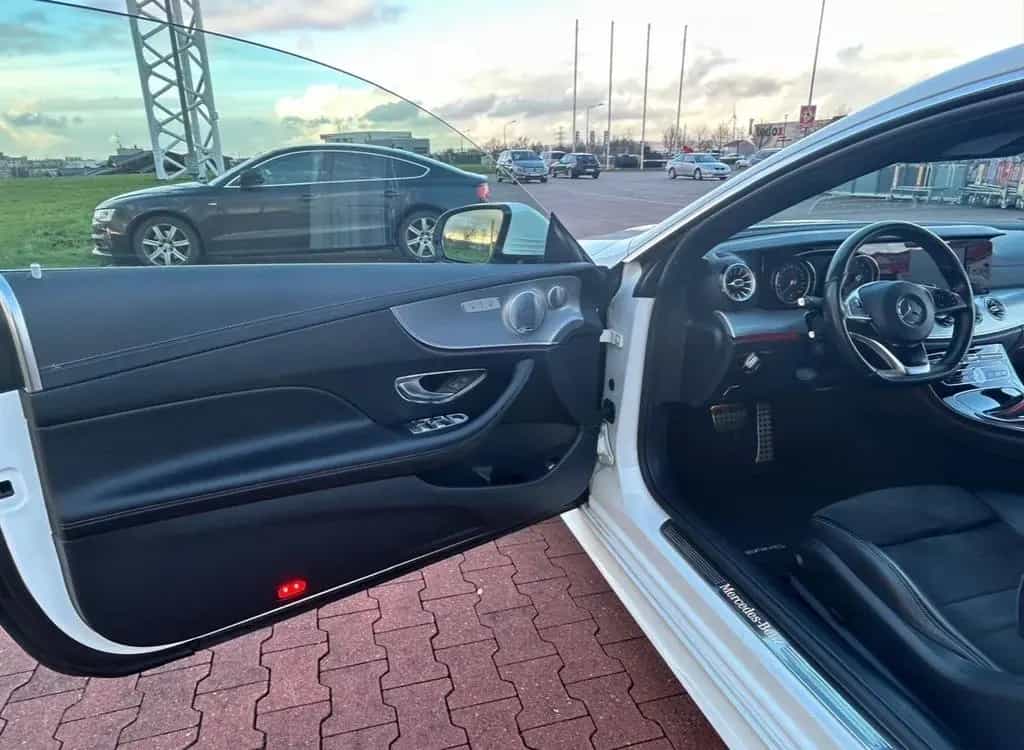 Mercedes-Benz E-Class 200 Coupé AMG - Pano - Burmester - 9G Tronic 07/2018-photo-10