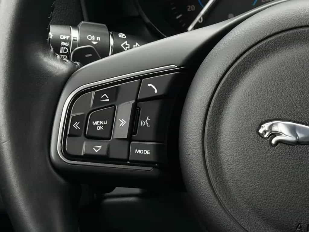 Jaguar XF Prestige ACC°LEDER°BI-XENON°TOTWINKEL°SPURH 03/2017-photo-12