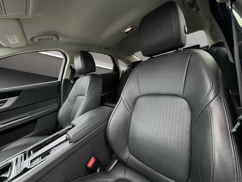 Jaguar XF Prestige ACC°LEDER°BI-XENON°TOTWINKEL°SPURH 03/2017-photo-15