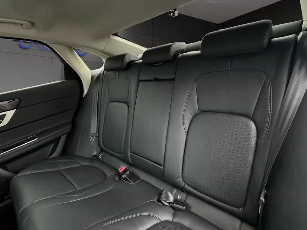 Jaguar XF Prestige ACC°LEDER°BI-XENON°TOTWINKEL°SPURH 03/2017-photo-18